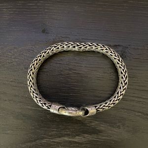 John Hardy classic sterling silver mens bracelet… used but in great condition.